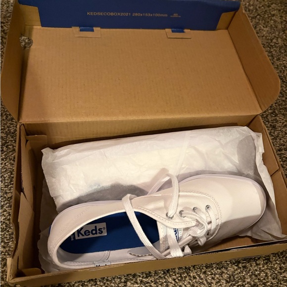 Keds Sneakers - Picture 2 of 3